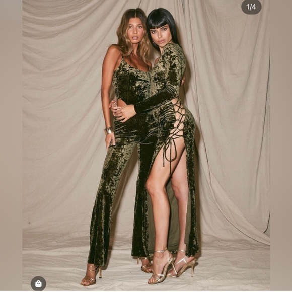 NWT Camila Coelho X Revolve Green Crushed Velvet Maxi Cut Out Dress women size S - Picture 2 of 11